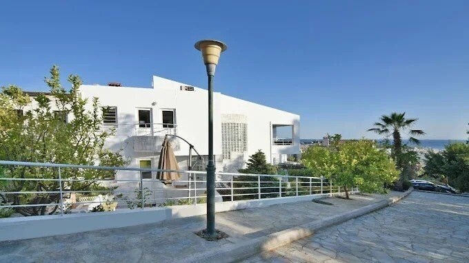 Отель Coconut Villa Alimos 4*